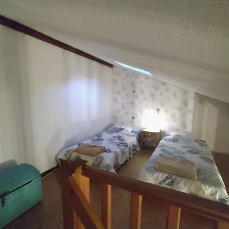Holiday home Maison - Lou Portalou *